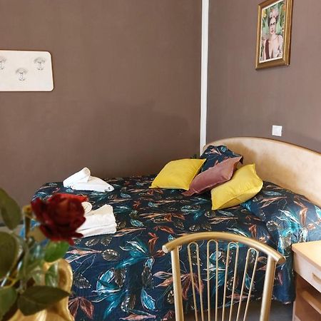 Maison Des Roses Чезенатико Экстерьер фото