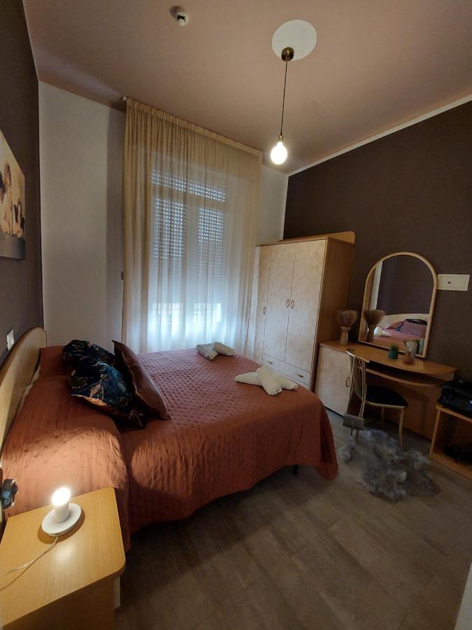 Maison Des Roses Чезенатико Экстерьер фото