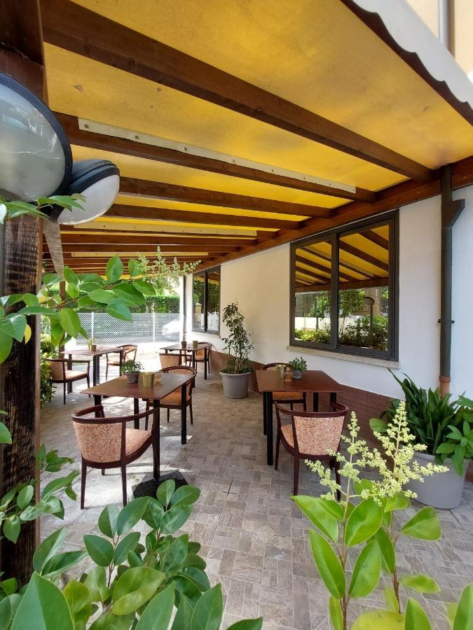 Maison Des Roses Чезенатико Экстерьер фото